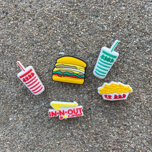 Set of 5 In-n-Out Burger Shoe Charms NEW - Picture 4 of 7